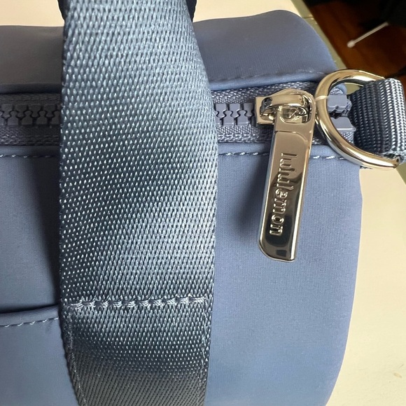 LULULEMON Knit Nylon Mini Barrel Duffle Bag 5L in Oasis Blue *RARE* NWT - Picture 10 of 16